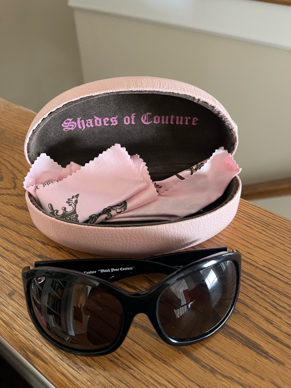 Women’s Black Oversized Sunglasses - Picture 6 of 8
